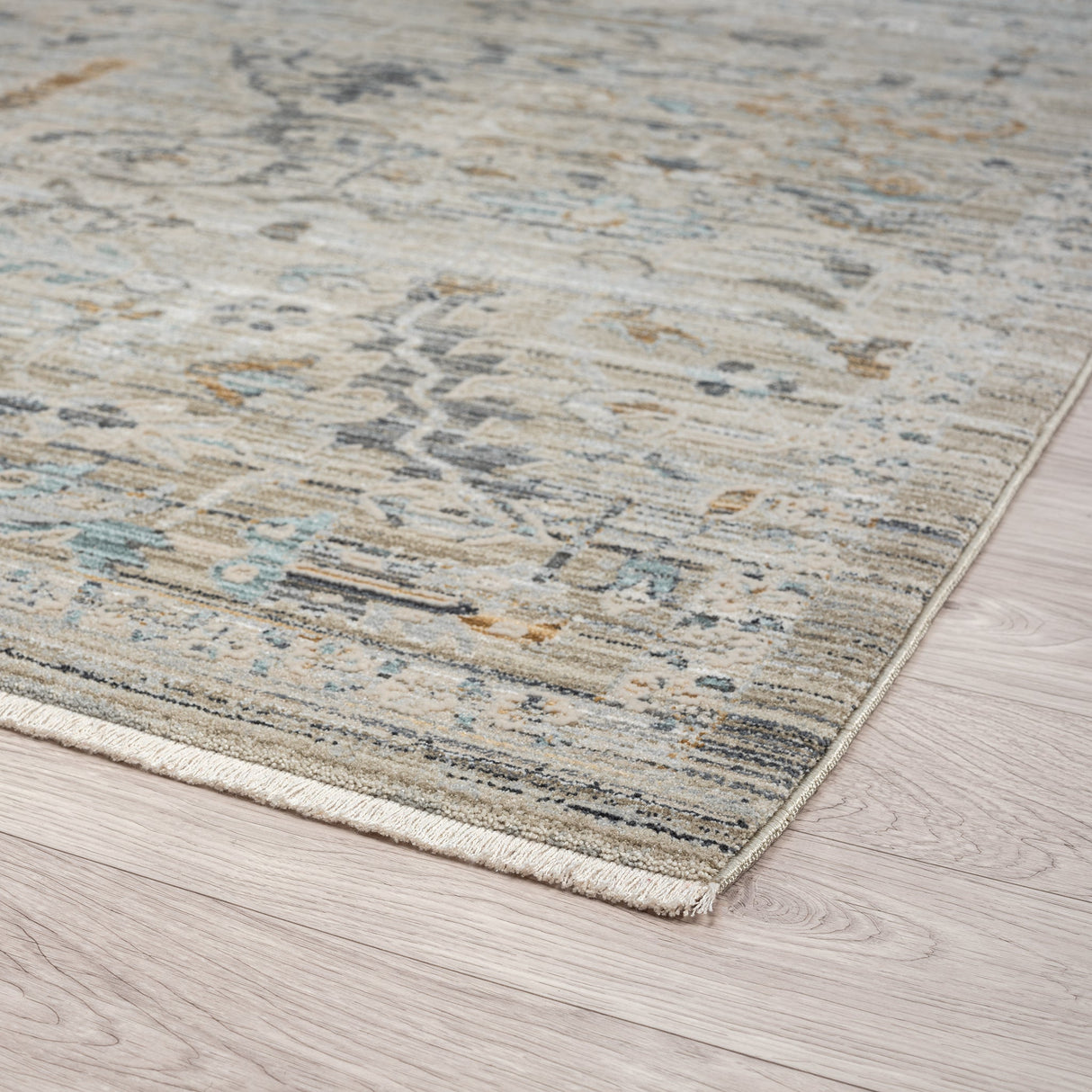 Aubre Contemporary Runner