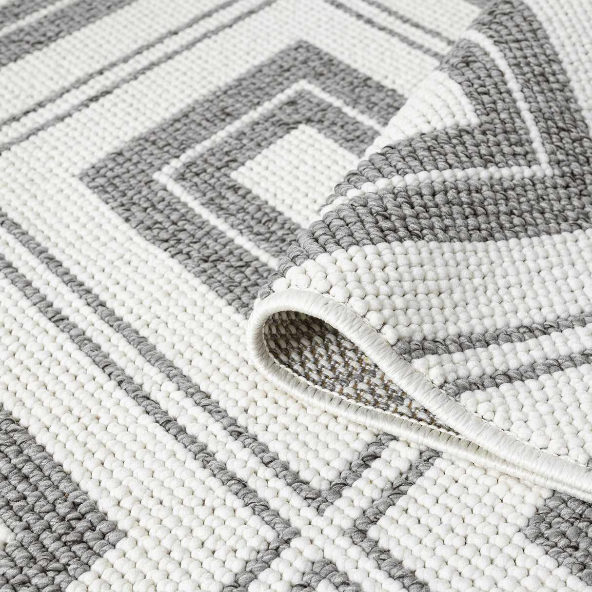 Salvino Premium Rug