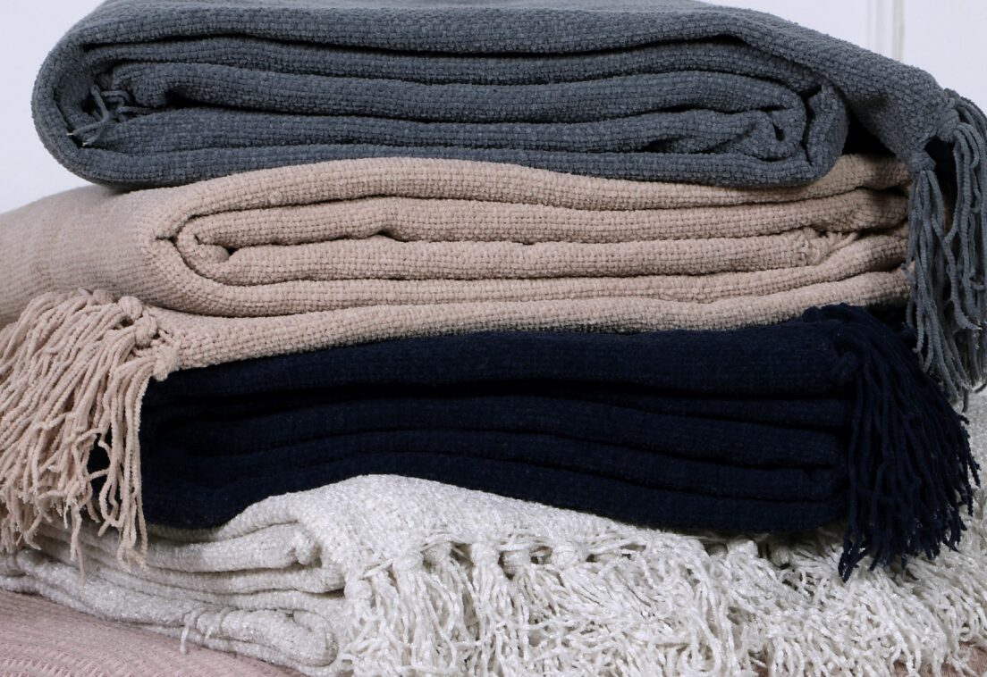 Acrylic Chenille Tassel Knitted Blanket Bed Sofa Throw Rug