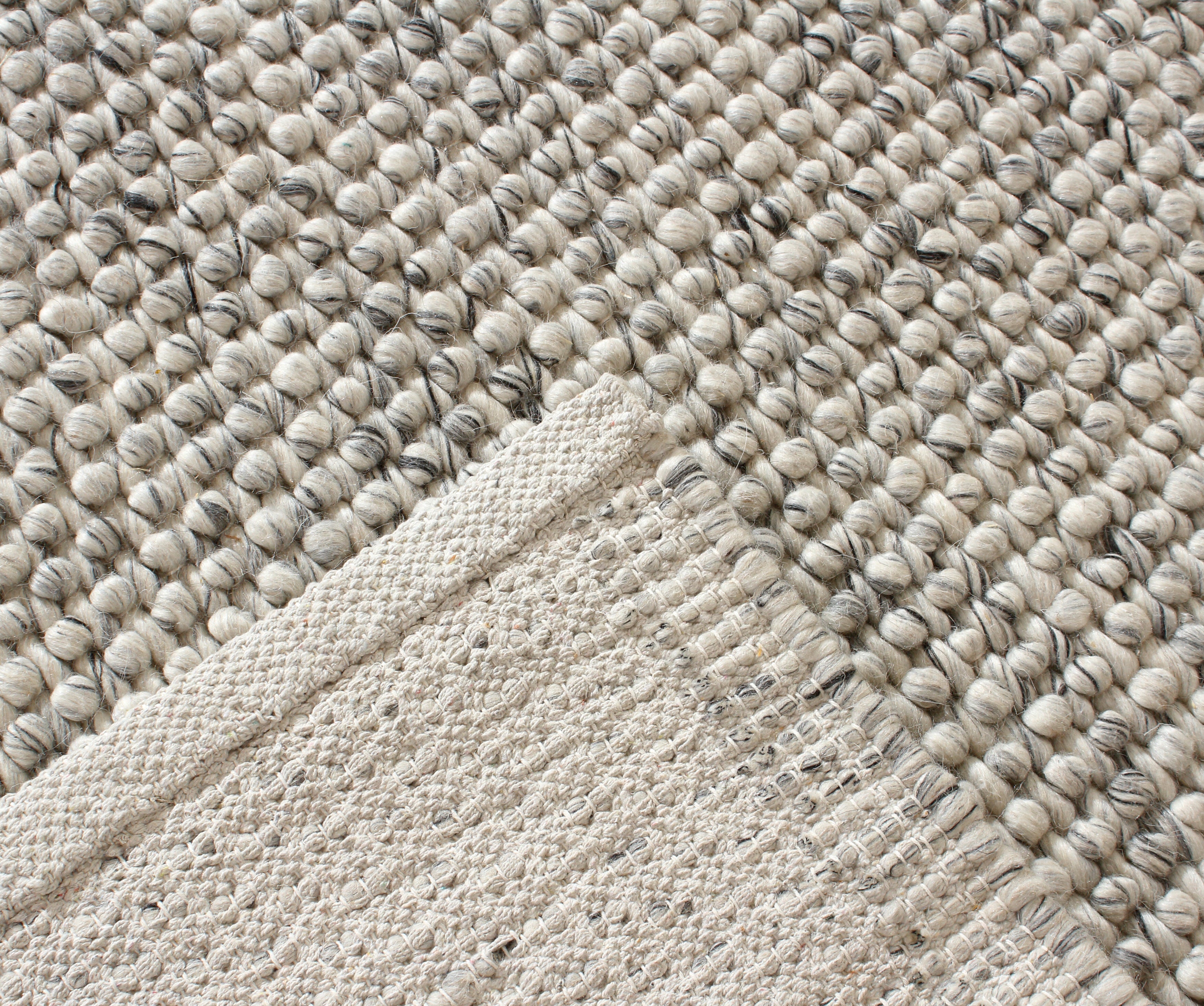 Aura Hand Woven Loop Pile Wool Rug Serene Ivory/Grey