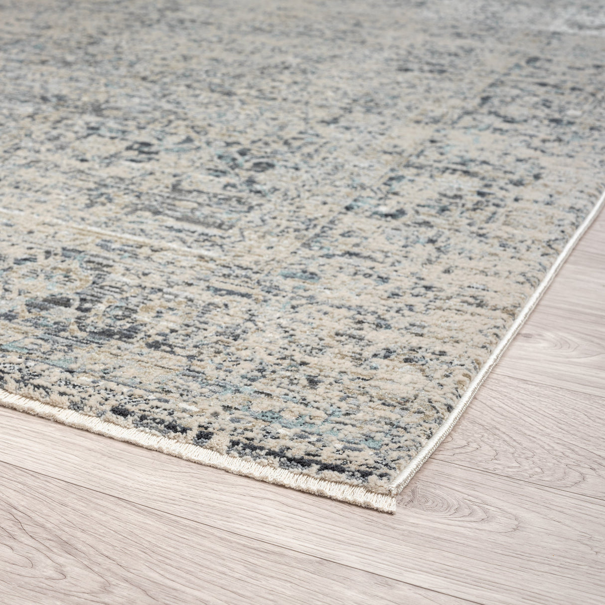 Aubre Contemporary Runner