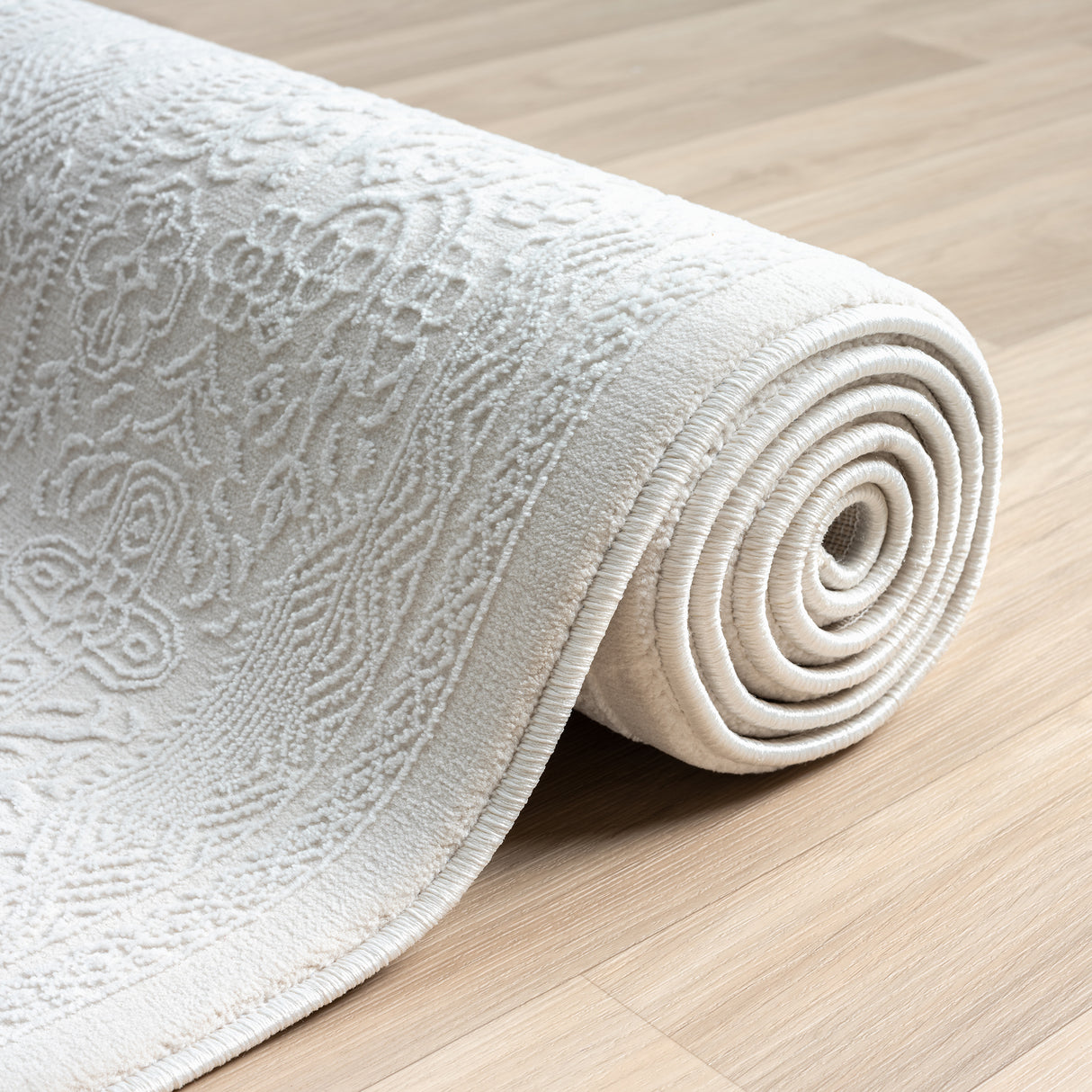 Grande Jacquard Rug Ivory